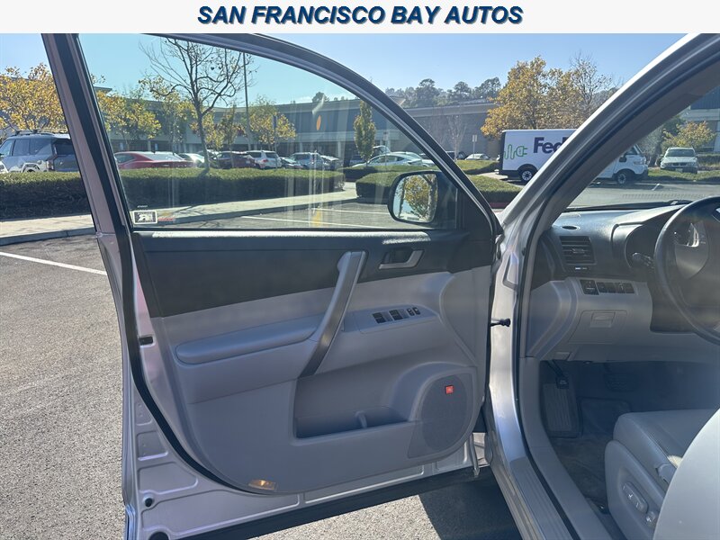 2008 Toyota Highlander Sport   - Photo 33 - San Rafael, CA 94901