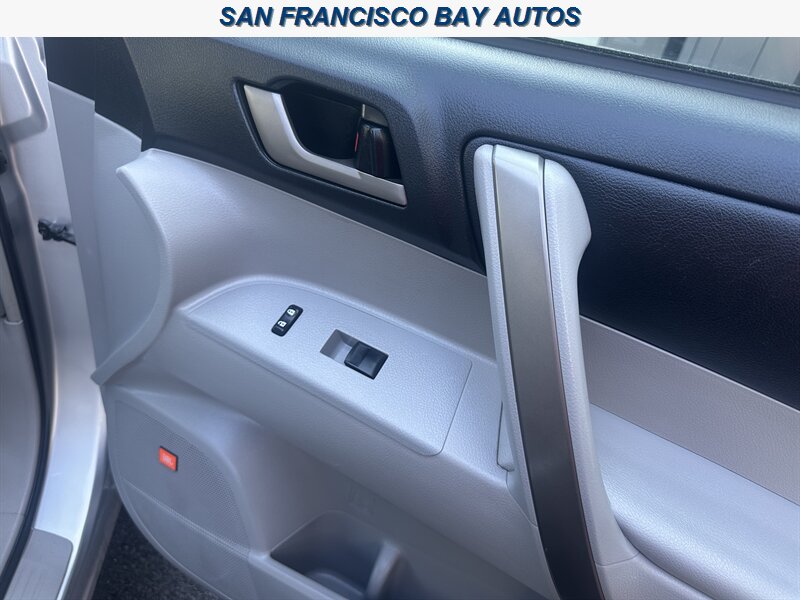 2008 Toyota Highlander Sport   - Photo 37 - San Rafael, CA 94901