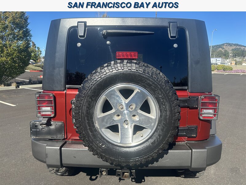 2010 Jeep Wrangler Unlimited Rubicon  4x4 - Photo 7 - San Rafael, CA 94901