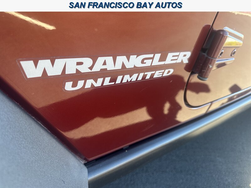 2010 Jeep Wrangler Unlimited Rubicon  4x4 - Photo 39 - San Rafael, CA 94901