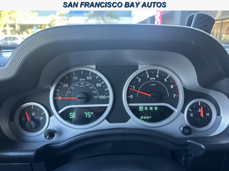 2010 Jeep Wrangler Unlimited Rubicon  4x4 - Photo 15 - San Rafael, CA 94901