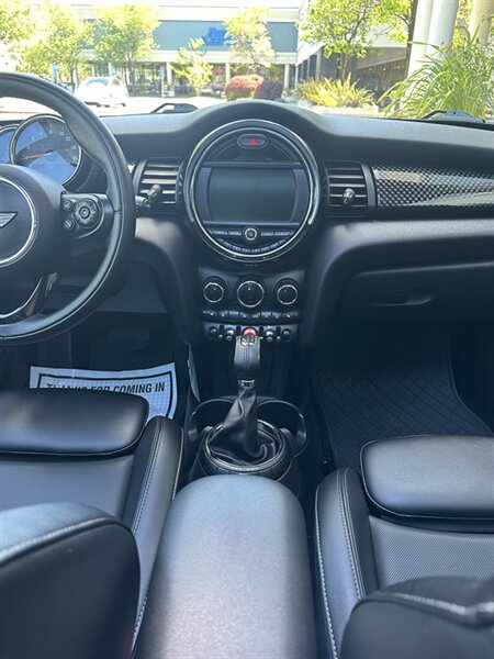 2017 MINI Hardtop 2 Door Cooper S - Photo 31 - San Rafael, CA 94901