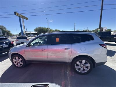 2016 Chevrolet Traverse LT   - Photo 1 - Farmington, NM 87401