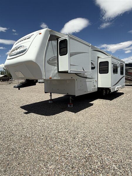 2011 Starcraft 319BSLT   - Photo 1 - Hatch, NM 87937