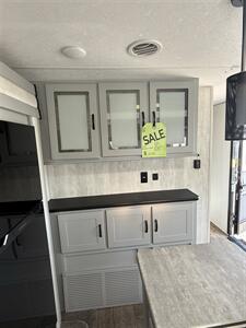 2022 Forest River Vibe   - Photo 13 - Hatch, NM 87937