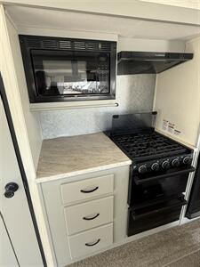 2022 Forest River Vibe   - Photo 10 - Hatch, NM 87937