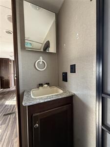 2017 Keystone HIDEOUT 28BHS   - Photo 13 - Hatch, NM 87937