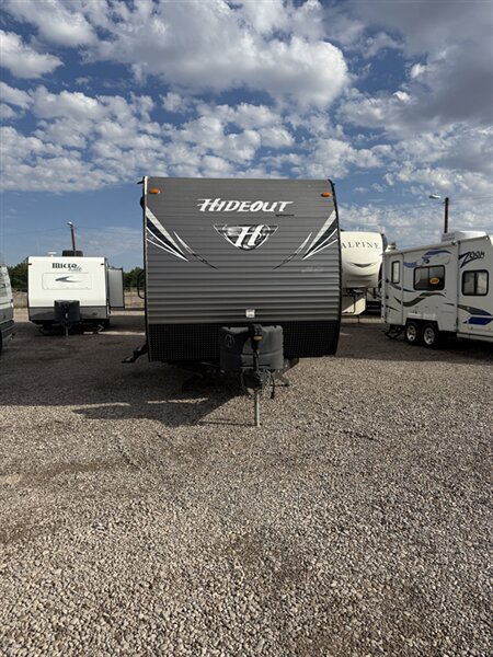 2017 Keystone HIDEOUT 28BHS - Photo 1 - Hatch, NM 87937