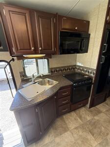 2012 Damon OUTLAW 3611   - Photo 13 - Hatch, NM 87937