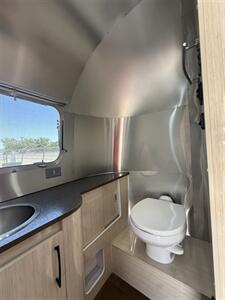 2016 Airstream INTERNATIONAL SERENITY 23FB   - Photo 13 - Hatch, NM 87937