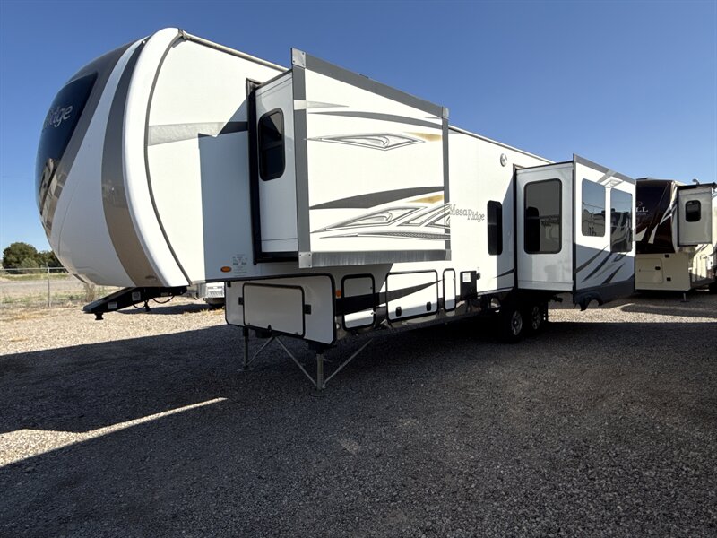 2019 HIGHLAND RIDGE RV MESA RIDGE 313RKS   - Photo 1 - Hatch, NM 87937