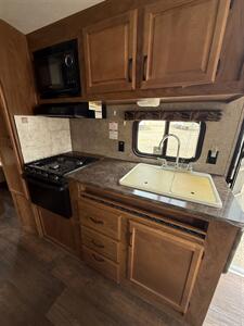 2016 Outdoors RV Mfg. BLACK ROCK 19B - Photo 8 - Hatch, NM 87937