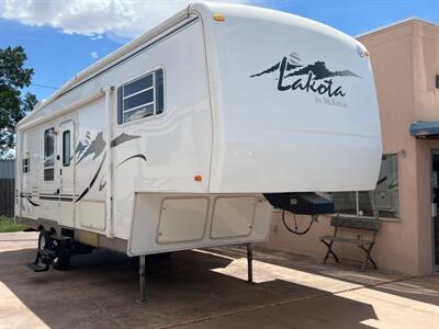 2002 Monaco Lakota 28RKD   - Photo 2 - Hatch, NM 87937