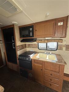 2012 Skyline NOMAD JOEY 252 - Photo 9 - Hatch, NM 87937