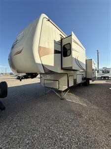 2014 KZ GOLDRUSH DISCOVERY   - Photo 2 - Hatch, NM 87937