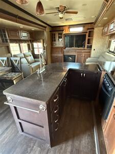 2014 KZ GOLDRUSH DISCOVERY   - Photo 9 - Hatch, NM 87937