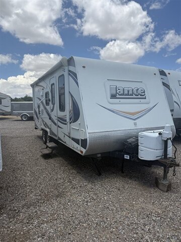 2015 LANCE 1985 - Photo 1 - Hatch, NM 87937