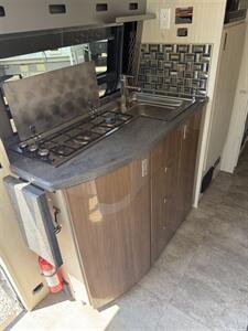 2016 Winnebago ERA 170C 3500   - Photo 14 - Hatch, NM 87937