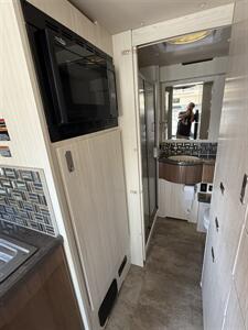 2016 Winnebago ERA 170C 3500   - Photo 13 - Hatch, NM 87937