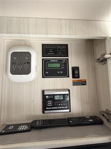 2016 Winnebago ERA 170C 3500   - Photo 15 - Hatch, NM 87937