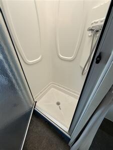 2016 Winnebago VISTA   - Photo 12 - Hatch, NM 87937