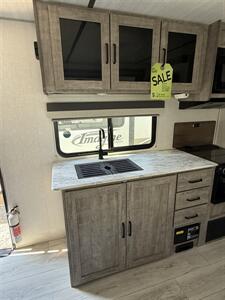 2023 SURVEYOR 252RBLE - Photo 12 - Hatch, NM 87937