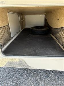 2010 Jayco GREYHAWK 31FK   - Photo 5 - Hatch, NM 87937