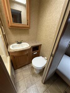 2008 Keystone LAREDO 284BH - Photo 13 - Hatch, NM 87937