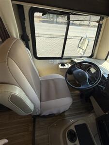 2018 THOR ACE 30.2 - Photo 9 - Hatch, NM 87937
