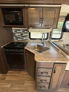 2018 THOR ACE 30.2 - Photo 13 - Hatch, NM 87937