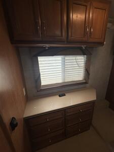2004 Country Coach INSPIRE DA VINCI - Photo 17 - Hatch, NM 87937