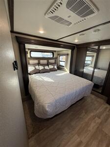 2019 GRAND DESIGN SOLITUDE 310GK   - Photo 15 - Hatch, NM 87937