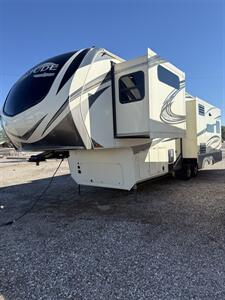 2019 GRAND DESIGN SOLITUDE 310GK   - Photo 4 - Hatch, NM 87937