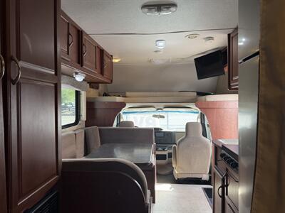 2014 Winnebago ITASCA SPRIT 22R   - Photo 15 - Hatch, NM 87937