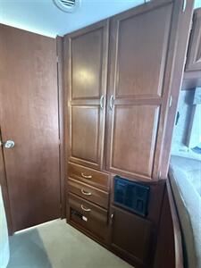 2014 Winnebago ITASCA SPRIT 22R   - Photo 11 - Hatch, NM 87937
