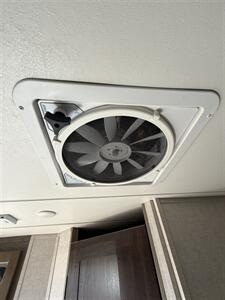 2018 Forest River R-pod RP180 Hood River Edition   - Photo 17 - Hatch, NM 87937