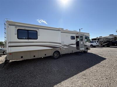2003 Fleetwood FLAIR 33R   - Photo 4 - Hatch, NM 87937