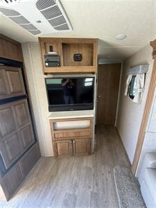 2019 Forest River Rockwood 2506S - Photo 11 - Hatch, NM 87937