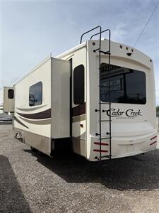 2017 CEDAR CREEK HATHAWAY 34RE - Photo 4 - Hatch, NM 87937