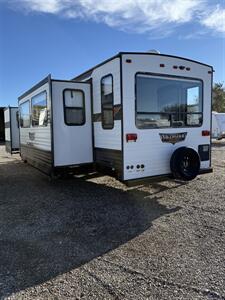 2021 WILDWOOD 38   - Photo 4 - Hatch, NM 87937