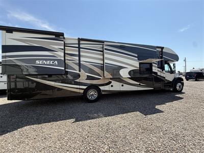 2015 Jayco SENECA 37TS   - Photo 18 - Hatch, NM 87937