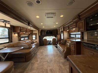 2015 Jayco SENECA 37TS   - Photo 9 - Hatch, NM 87937