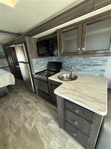 2021 Fleetwood FLAIR 29M   - Photo 12 - Hatch, NM 87937