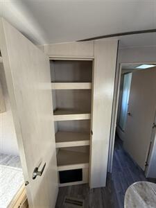 2019 Winnebago Minnie Plus 27RBDS   - Photo 13 - Hatch, NM 87937