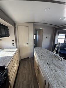 2019 Winnebago Minnie Plus 27RBDS   - Photo 12 - Hatch, NM 87937