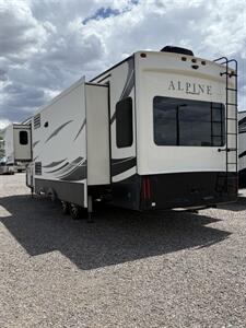 2018 ALPINE 3650RL   - Photo 4 - Hatch, NM 87937