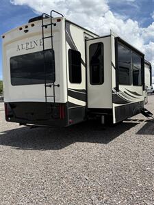 2018 ALPINE 3650RL   - Photo 3 - Hatch, NM 87937