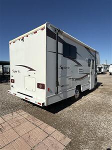 2014 Winnebago ITASCA SPRIT 22R   - Photo 3 - Hatch, NM 87937