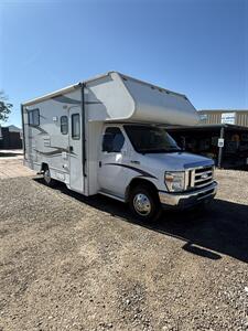 2014 Winnebago ITASCA SPRIT 22R   - Photo 2 - Hatch, NM 87937