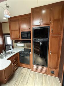 2014 CrossRoads RV ELEVATION 3410   - Photo 19 - Hatch, NM 87937